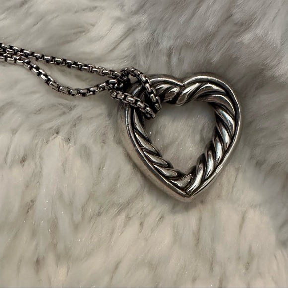 Authentic David Yurman Sterling Silver Open Heart Cable Necklace - Picture 11 of 16